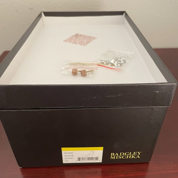 Brand: Badgley Mischka Maxine Satin Pumps - Picture 6 of 6